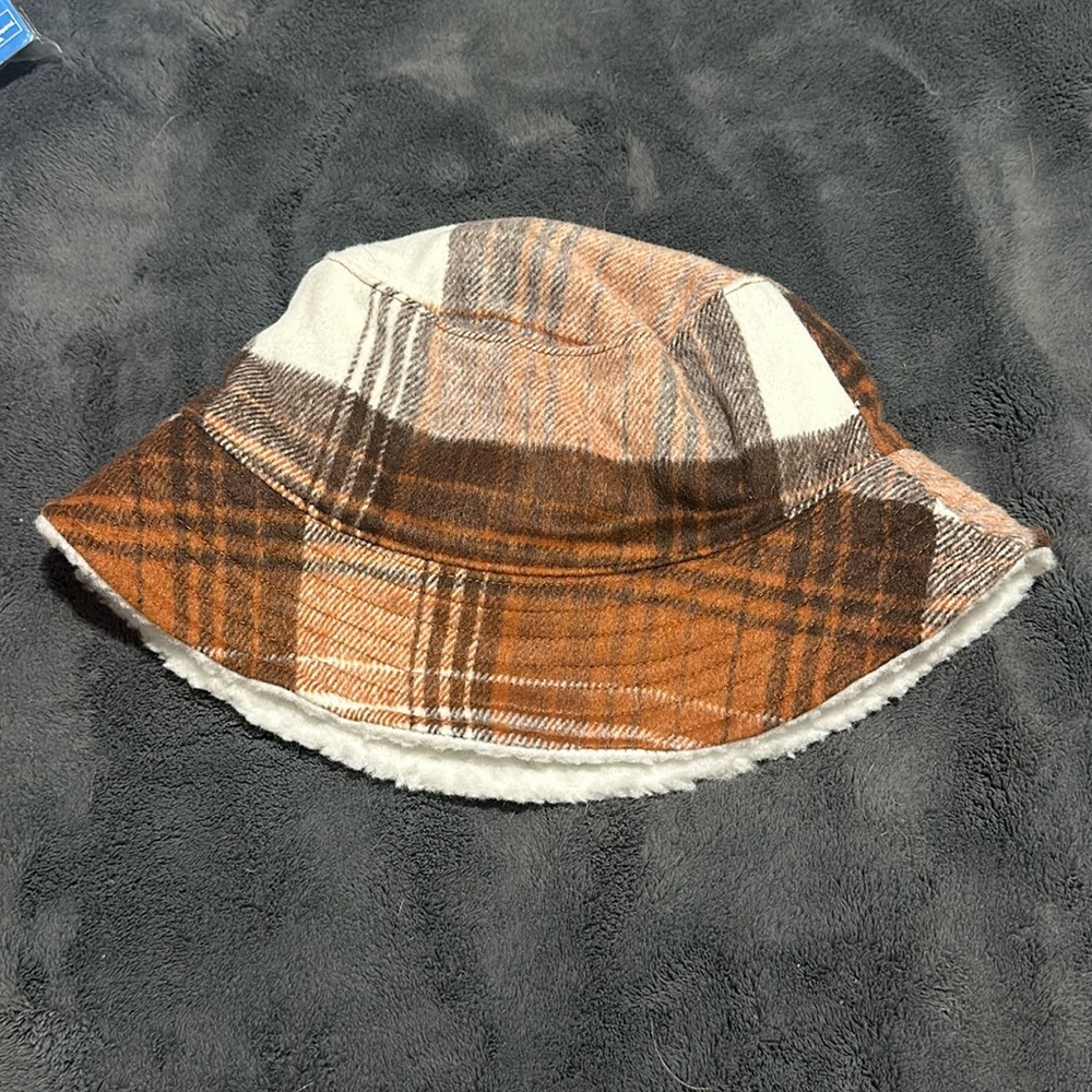 Brown and White sherpa bucket hat